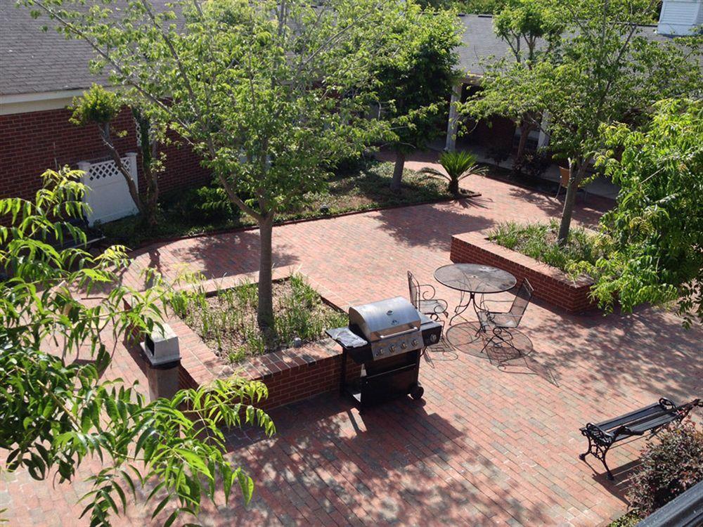 Barnwell Winton Inn & Suites מראה חיצוני תמונה