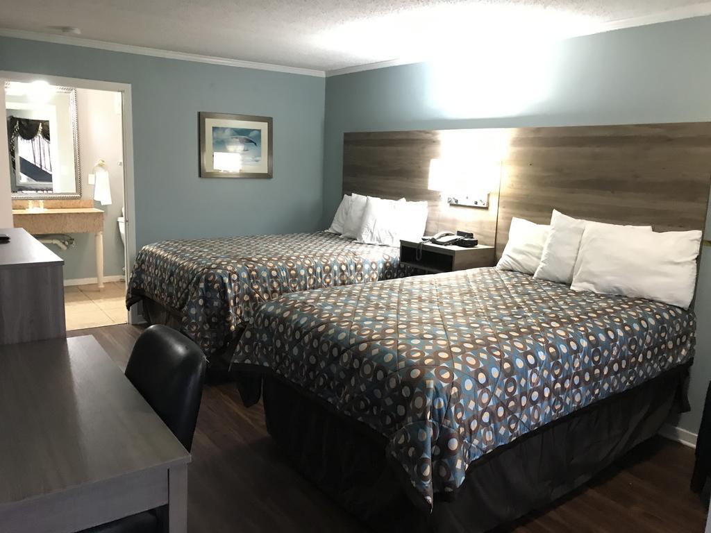 Barnwell Winton Inn & Suites מראה חיצוני תמונה