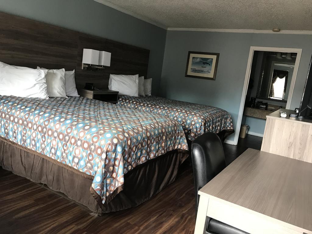 Barnwell Winton Inn & Suites מראה חיצוני תמונה