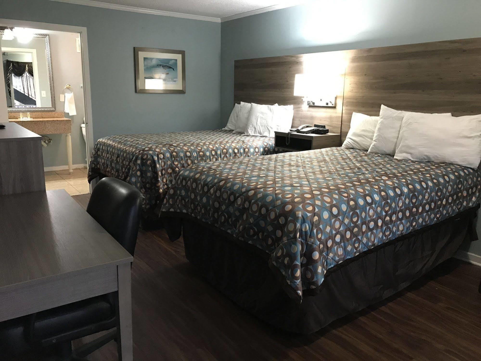 Barnwell Winton Inn & Suites מראה חיצוני תמונה